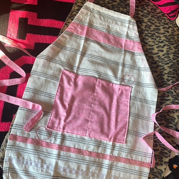 Handmade “Think Pink!” Apron - Picture 6 of 9